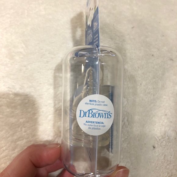 Dr. Browns 3m+ Level 2 Silicone Nipples - Picture 2 of 5